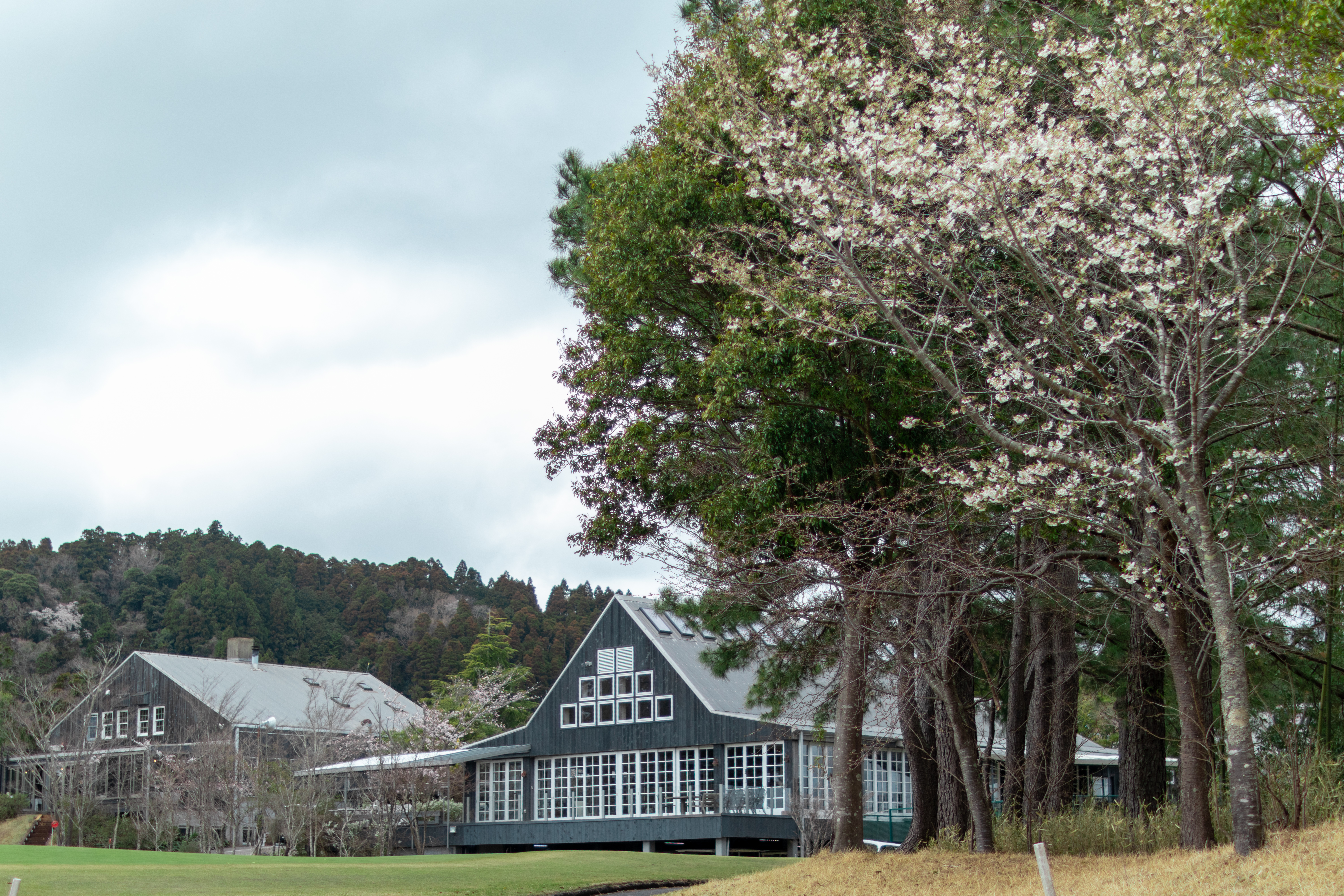 クラブハウス外観